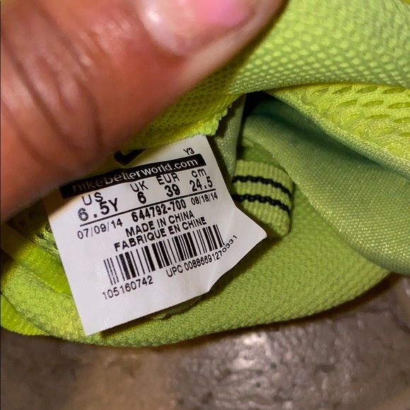 Nike Foams - Picture 4 of 7